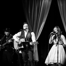 Johnny Cash & June Carter / Photo: © 3for1 Trinity Concerts GmbH Johnny Cash & June Carter