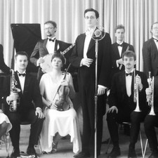 Immo Federolf mit Orchester