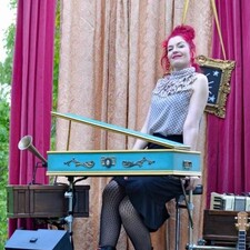 Laura Dilettante